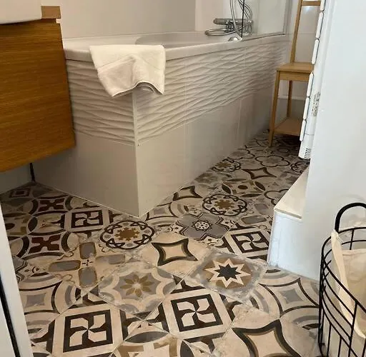 Apartment Bourgeois, Deux Chambres, Bellecour *