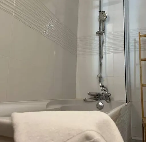 Apartment Bourgeois, Deux Chambres, Bellecour